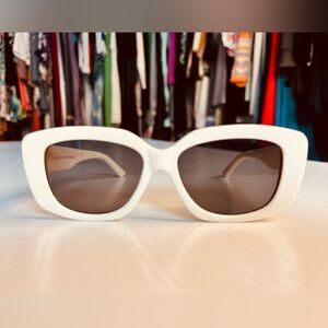 Retro Curved Rectangular Shaped White/Cream Sunglasses